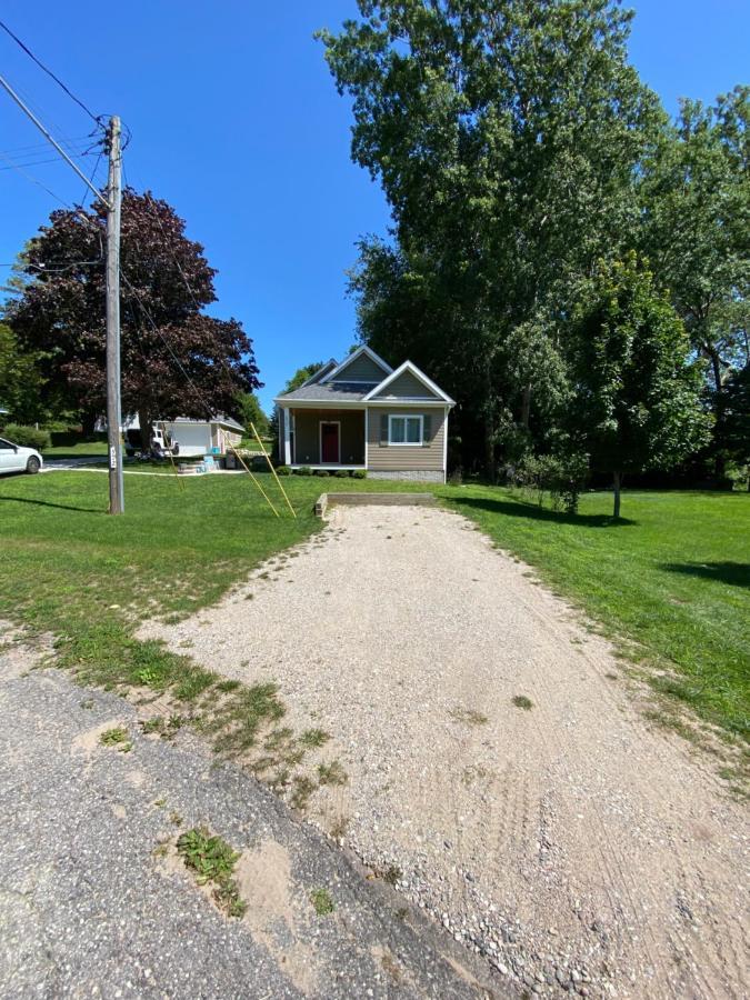 Benzie Valley Apartment Frankfort Exterior photo